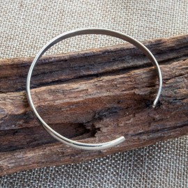 Fly Style Bangle made of 925 silver, elegant bracelet, silver jewellery, minimalist and modern bangle