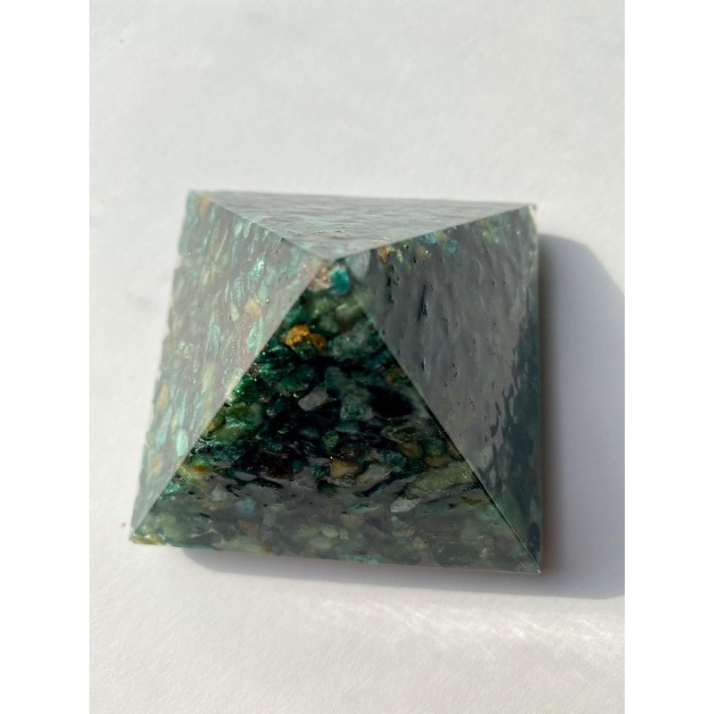 Green Fuchsite Pyramid Crystal Orgone Generator Energy Accumulator PERFECT GIFTING