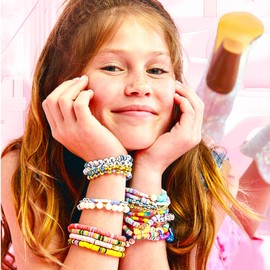 STMT D.I.Y. Rainbow Bead Case, includes Over 500 Jewelry Making Supplies, Including Cute Beads for Jewelry Making, Bracelet Charms, Storage Case, Friendship Bracelet Kit, Teen Girl Gifts