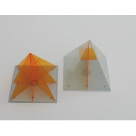 Wissner Wissner039604.400 Geoboard Shapes with Sections in a Box (10 cm)