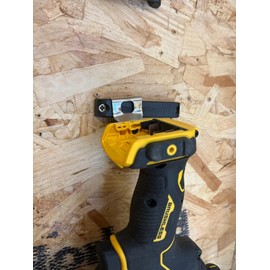 StealthMounts Bench Belt XL - Universal Tool Holder | Bench Belt Extra Large Set | Perfect Tool Hanger Storage Dock for Power Tools, Tape Measures and Belt Clips… (Blue)