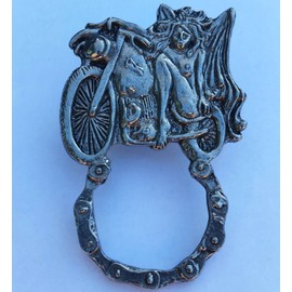 BIKER SUNGLASSES HOLDER PIN V-TWIN VIXEN