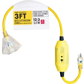 Cablectric Cable de extensión GFCI para exteriores de 3 pies con 3 tomas de corriente – 15 amperios 12/3 SJTW resistente calibre 12 cable eléctrico amarillo iluminado con enchufe de tierra de 3 clavijas
