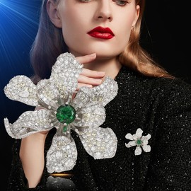 UNVAK - Broche de flores para niñas y mujeres, con diamantes de imitación, chapado en oro, regalo de Navidad para esposa, madre, Cobre, Piedra preciosa de circonita creada