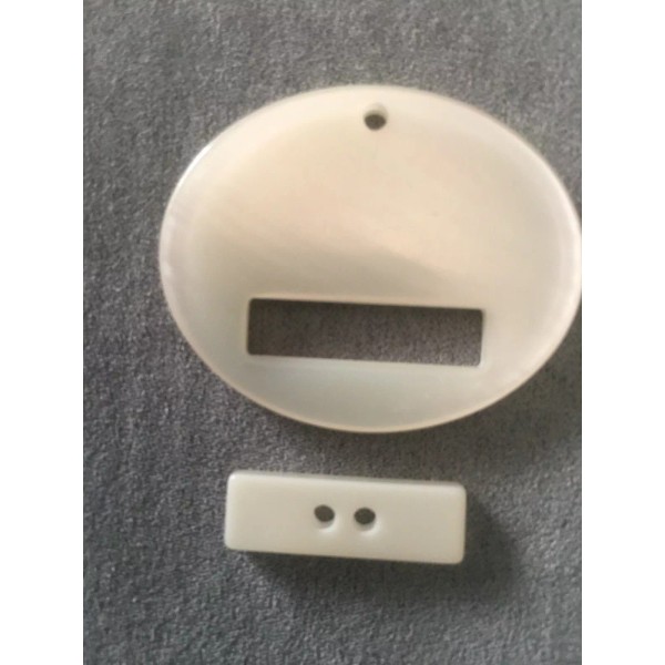 JHB International 1 MOTHER OF PEARL OVAL BUTTON CLOSEURE 1-5/8"