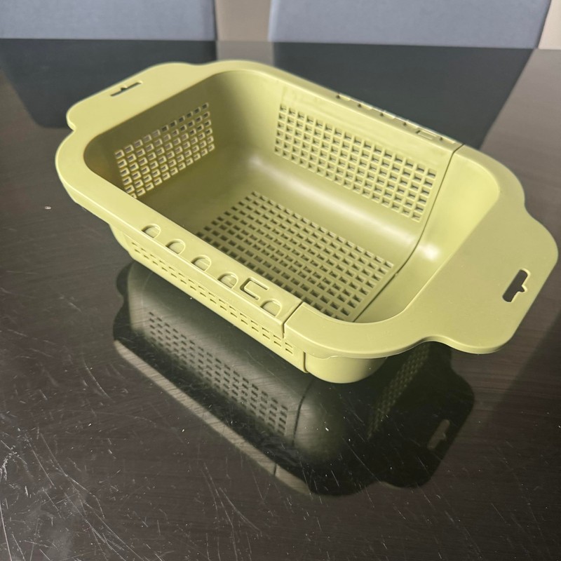 Sage Green Extendable Over-Sink Colander Strainer, 34-45 cm, Fruits Vegetable