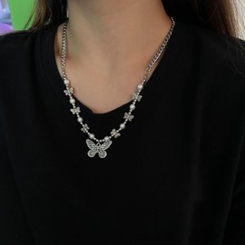 Inateannal Vintage Pearl Butterfly Pendant Necklace Pearl Beaded Choker Necklace Silver Pearl Necklace Choker Butterfly Bead Chain Necklace Jewelry for Women and Girls