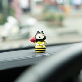 ygmoner Mini Cat Insects Figures Car Dashboard Decorations Ornaments, DIY Gardening Decor Auto Interior Decoration (bee)