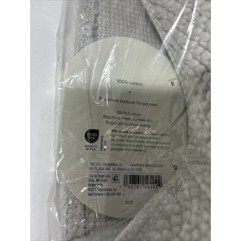 Threshold 21"x34" Spa Plush Bath Mat - Threshold Light Grey