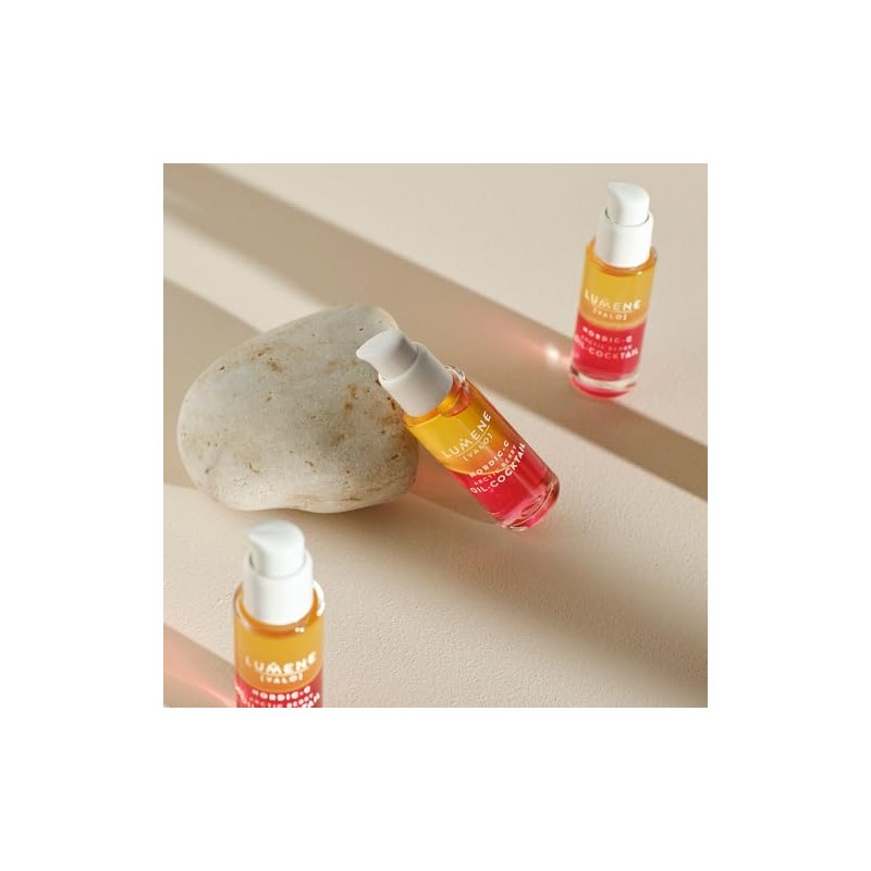Valo Vitamin C Arctic Berry Cocktail Brightening Hydra-Oil