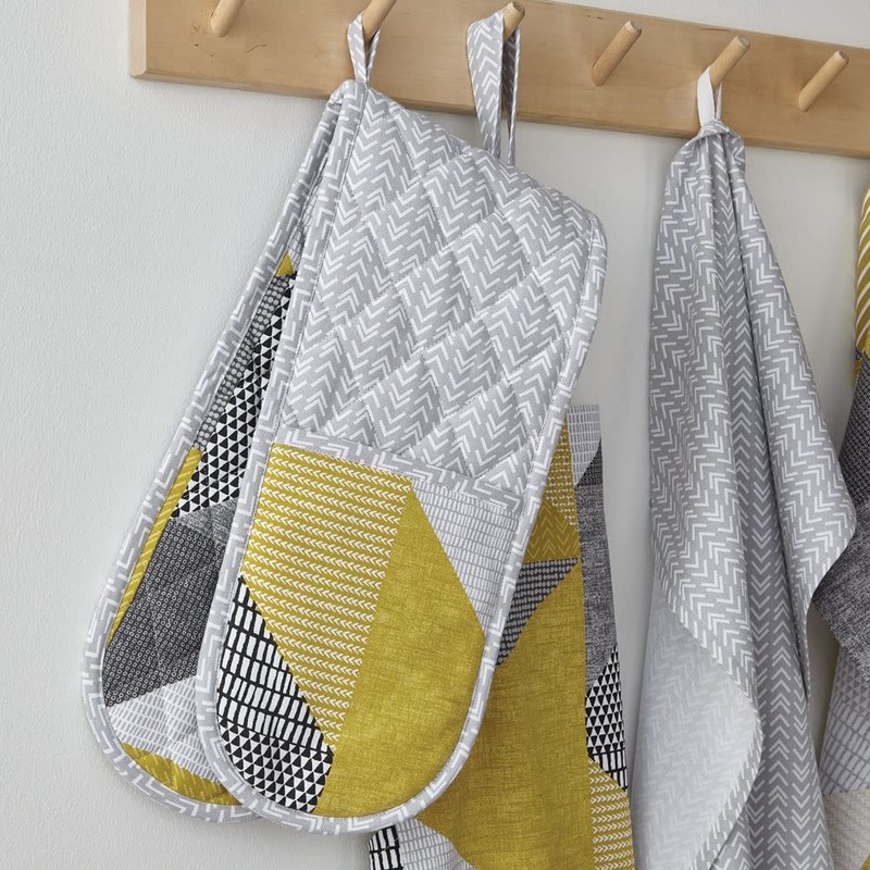 Catherine Lansfield Larsson Geo Double Oven Glove Ochre