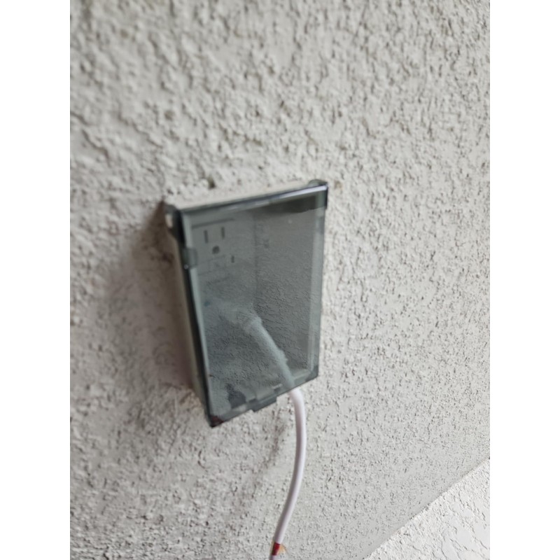 iMBAPrice DBVC Extra Duty Clear 1-Gang Vertical in-Box Electrical Outlet