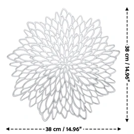 Neween Round Placemats Set of 4, 38 cm Washable Heat Resistant Round Table Mats, Hollow-Out PVC Place Mats for Dining/Kitchen Table, Restaurant, Party, Wedding (Silver)