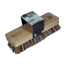 CHARLES BENTLEY Hand Scrub, Charnwood, 8 inch, Scrubbing Brush, for Garden & Outdoor, Maintenance, Premium Brushware, Green, FSC Certified Bassine Wood, Stiff Bassine Bristles, Hand Strap (21x7x5cm)