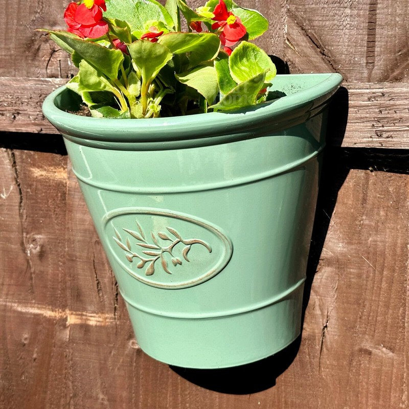 Darthome 1x Glossy Wall Planter 23cm Ceramic Effect Plastic Semi