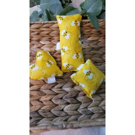Honey Bee Catnip Pillow Toy Kicker. Made with Organic Catnip (Retangle)
