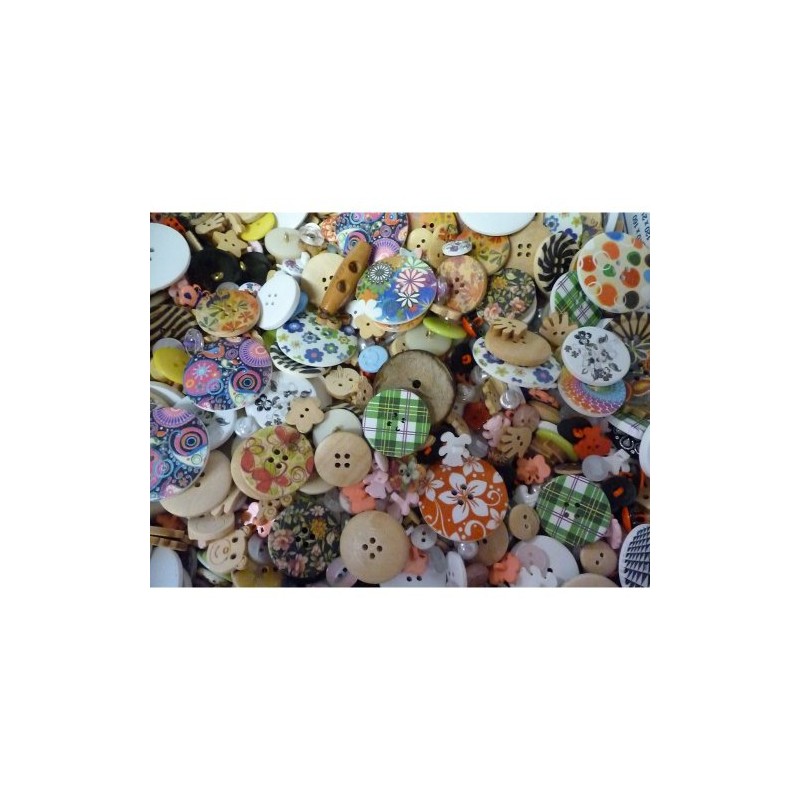 Pack of Random MIxed Assorted Buttons, approx 75g