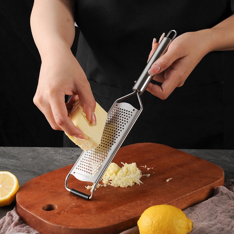 KLEHOPE Graters for Kitchen with Handle, Stainless Steel Nutmeg Grater,