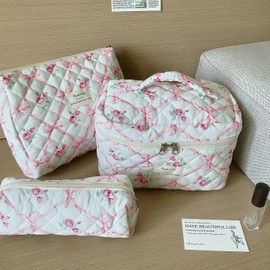 Hualinsyi Quilted Makeup Bag Set ， 3 PCS Cute Cotton Cosmetic Bag Set, Flower Bow Travel Toiletry Organizer Bags ，Large Coquette Aesthetic Make Up Cosmetic Bag For Women (red-flower)