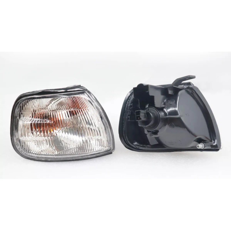 Kit Frente Tsuru 3 Faros Cuartos Biseles Parrilla Emblema