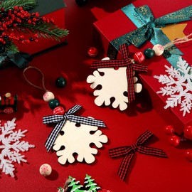 Vicenpal 12 Pcs Christmas Stocking Name Tags Unfinished Wooden Stocking Tags Xmas Stocking Hanging Tags with Wood Beads Buffalo Plaid Bows for Christmas Home Farmhouse Decor (Snowflake Style)