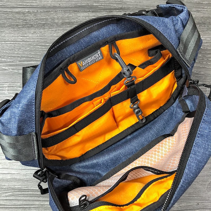 VANQUEST Dendrite-Small Waist Pack (Solid Black)