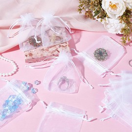 UNICRAFTALE 120Pcs White Sheer Organza Gift Bags 9x7cm Small Mesh Bags with Drawstring Breathable Storage Bag Organza Pouches for Wedding Party Christmas Favor Gift Jewelry Makeup