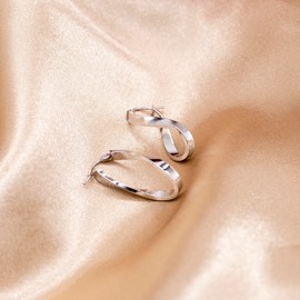 Carissima Gold Women's 9 ct White Gold Twist Oval Hoop Creole Earrings