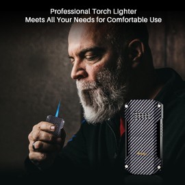 Encendedor de linterna de fibra de carbono con llama de chorro, 2 perforadores integrados, todo en uno a prueba de viento con caja de regalo para festivales, cumpleaños, butano recargable, encendedor único para velas, camping, al aire última intervensión