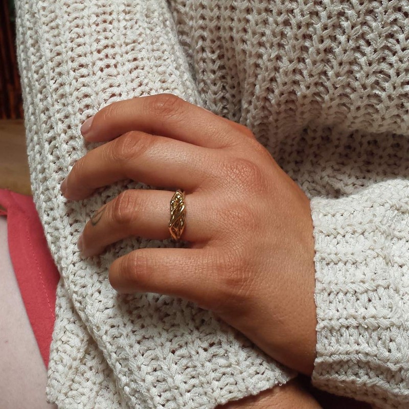 Man/Woman Embrace Puzzle Ring