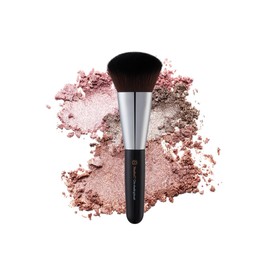 STUDIO17 Chin Shedding Brush for Makeup | Contouring Brush for Along the Chin Line | Professional Makeup Brush with Premium Synthetic Bristles | Flawless Korean Makeup Brushes