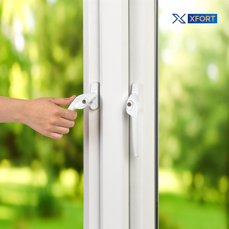 XFORT Cranked Locking Window Handle Installation Kit in White, Left