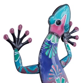 Deco 79 Metal Lizard Home Wall Decor Indoor Outdoor Floral Patterned Wall Sculpture with Purple and Teal Accents, Wall Art 18" x 3" x 33", Blue