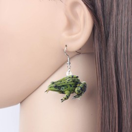 Bonsny - Pendientes colgantes de acrílico con diseño de rana dulce, color verde