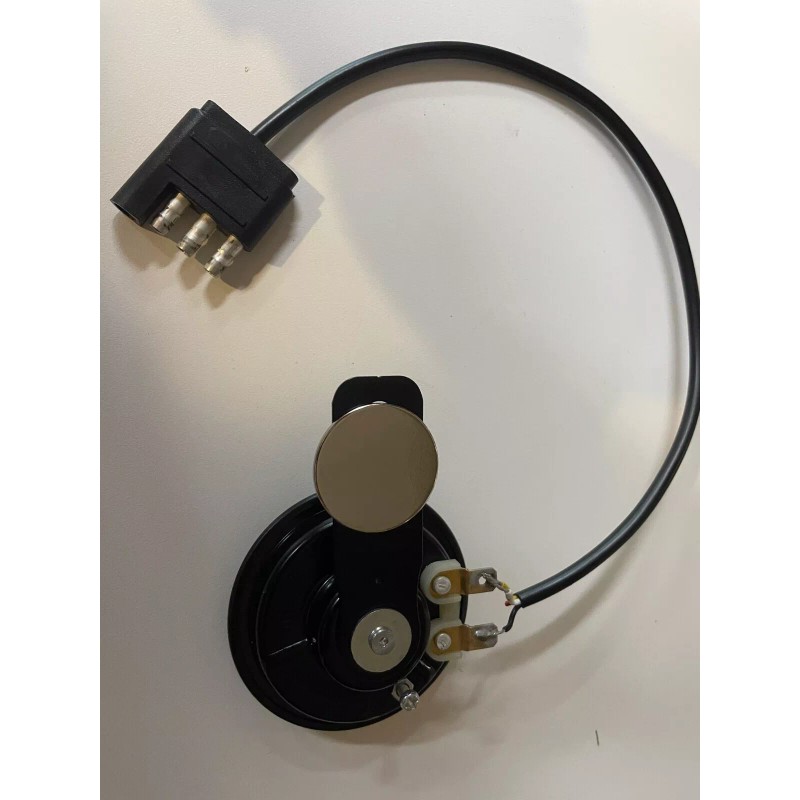 Horn Prank Plugs Into Trailer Wiring