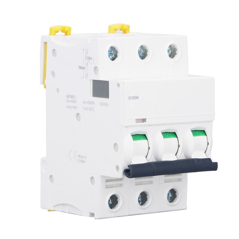 3P Miniature Circuit Breaker Easy Disassembly Assembly Din Rail Mount