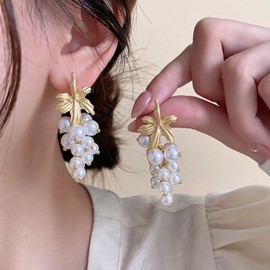 Pearl Drop Dangle Earrings Long Pearl Earrings Gold Tassel Vintage Pearl Chain Earrings Pearl Wedding Earrings for Girls Women Jewellery Gifts Dangle Stud Earrings Resin Pearl Earrings Bridal Pearl