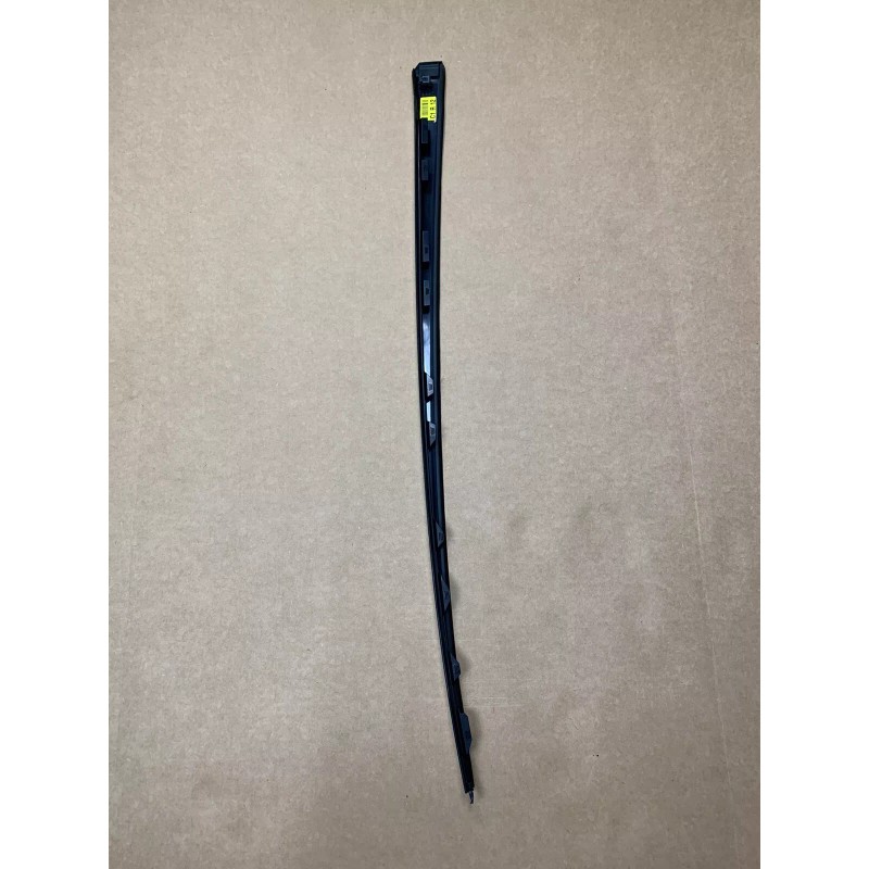 Hyundai 2015 to 2019 Sonata Front Windshield Pillar Molding Passenger