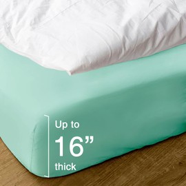 Hitime 100% Waterproof Mattress Protector Full Size,Machine WashTerry Mattress Cover, Fitted Style with Deep Pockets(Green)