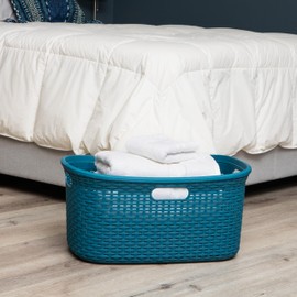 Mind Reader 40L Laundry Basket, Clothes Hamper, Wicker Design, Plastic, 23"L x 14.5"W x 11"H, Blue