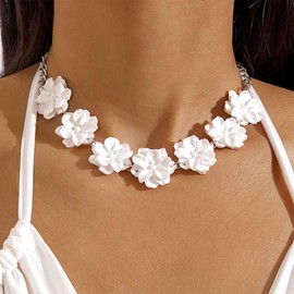 Enautoabs Vintage Acrylic Flower Collar Necklace White Resin Flower Chain Necklace Large Flower Floral Necklace Flower Statement Necklace Jewelry for Women
