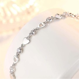 LAKJUOZ Silver Bracelet for Women, Heart-Shaped Zirconia Bracelet, Heart Shaped Bracelet for Women, Adjustable Personality Bracelet, Friendship Bracelet, Fashion Crystal Bracelet for Women and Girls