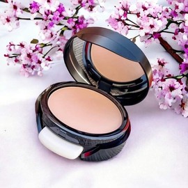 Younique  Complexion+ Pressed Powder Foundation   Suede