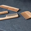 L'Artisan Brossier Beech Wood Comb Small