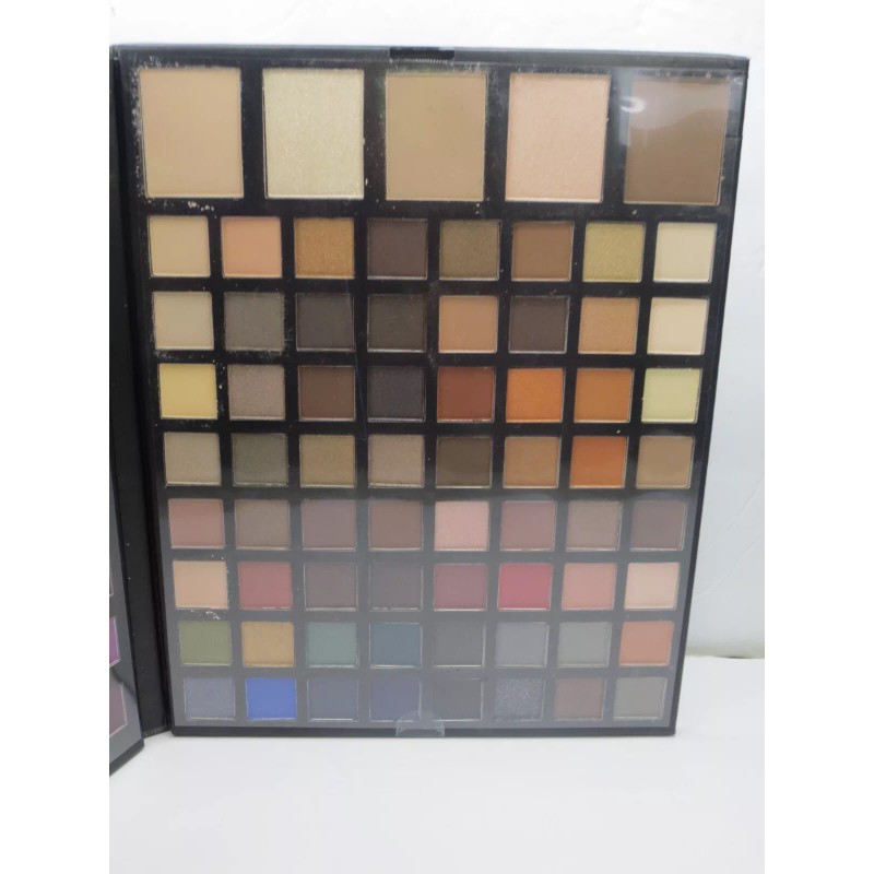 MACYS BEAUTY COLLECTION ARTISTRY PRO EYESHADOW PALETTE