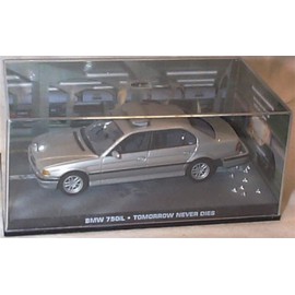 Universal Hobbies james bond 007 tomorrow never dies B.M.W 750IL film scene car 1:43 scale diecast model
