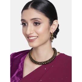 I Jewels Womens 18K Gold Plated Indian Wedding Bollywood Moti Beads Thushi Choker Necklace Jewelry Set (Mc085B) Black