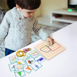 Auvewilo Wooden Geoboard with Rubber Bands, STEM Educational Toy for Spatial Reasoning and Fine Motor Skills Kids 3 Years+