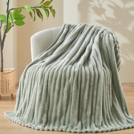 Wajade Fluffy Flannel Blanket Faux Fur Bed Throw Super Soft Warm Large Blanket for Bed Sofa Car, Sage Green 127x153CM