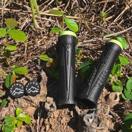 WFS Volatus Single Lock-on Grips for Mountain Bikes, Road, City Bike, 33mm OD for Soft Comfortable Ergonomic, Anti-Slip 22mm ID Locking Handlebar Grips for MTB, 1 Pair, Black w/Green